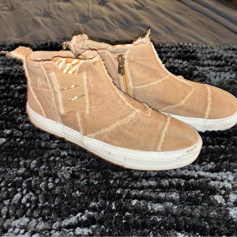 Stylish Tan Ankle Booties